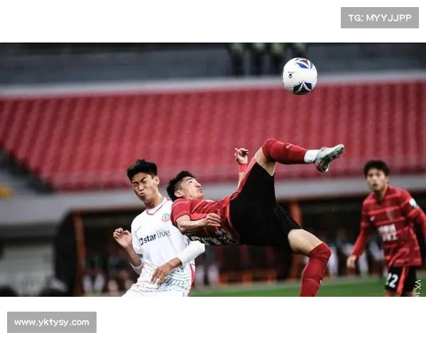 成都蓉城赛前训练四名国脚归队齐聚合练全力备战新赛季